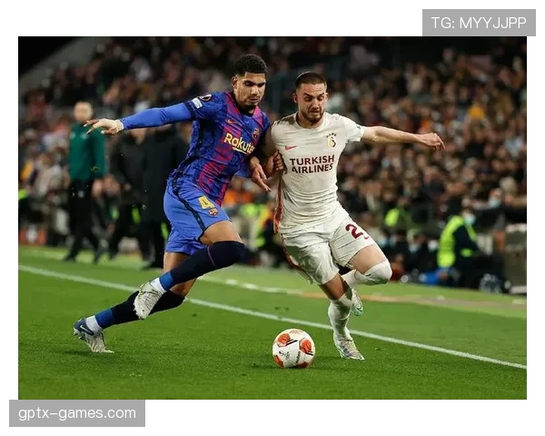 加拉塔萨雷创新进攻战术引爆赛场，球迷热盼精彩表现