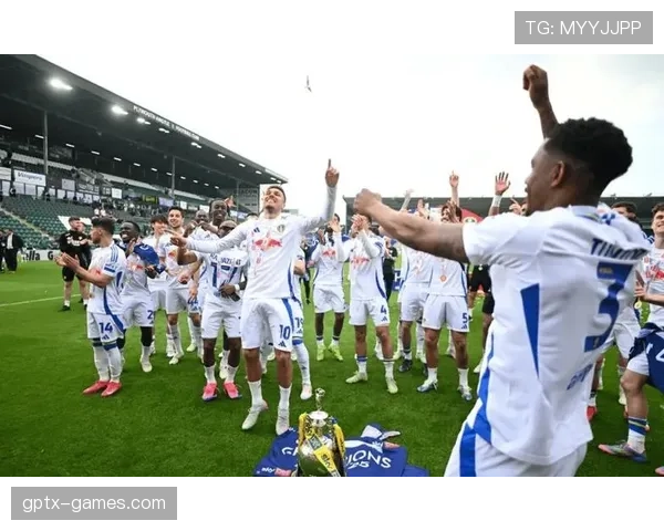 利兹联新星状态回暖，球队强势重返争冠行列