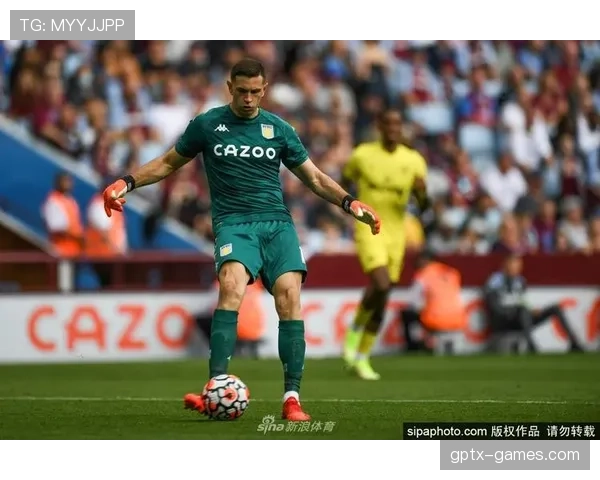 马丁内斯近期扑救表现稳健,多次关键救险展现顶级门将水准 马丁内斯近期扑救表现稳健,多次关键救险展现顶级门将水准